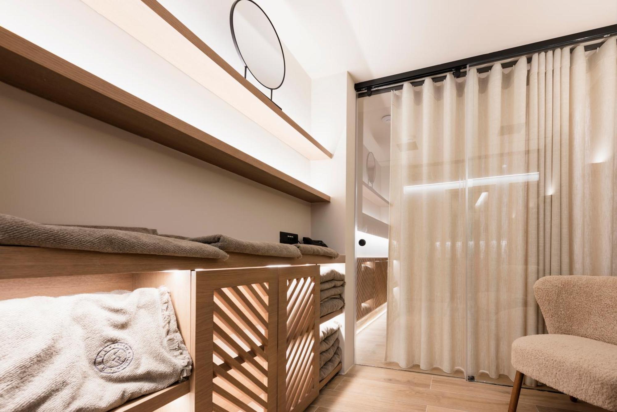 Revi Mountain Resort Boutique Hotel กาลาวริตา ภายนอก รูปภาพ